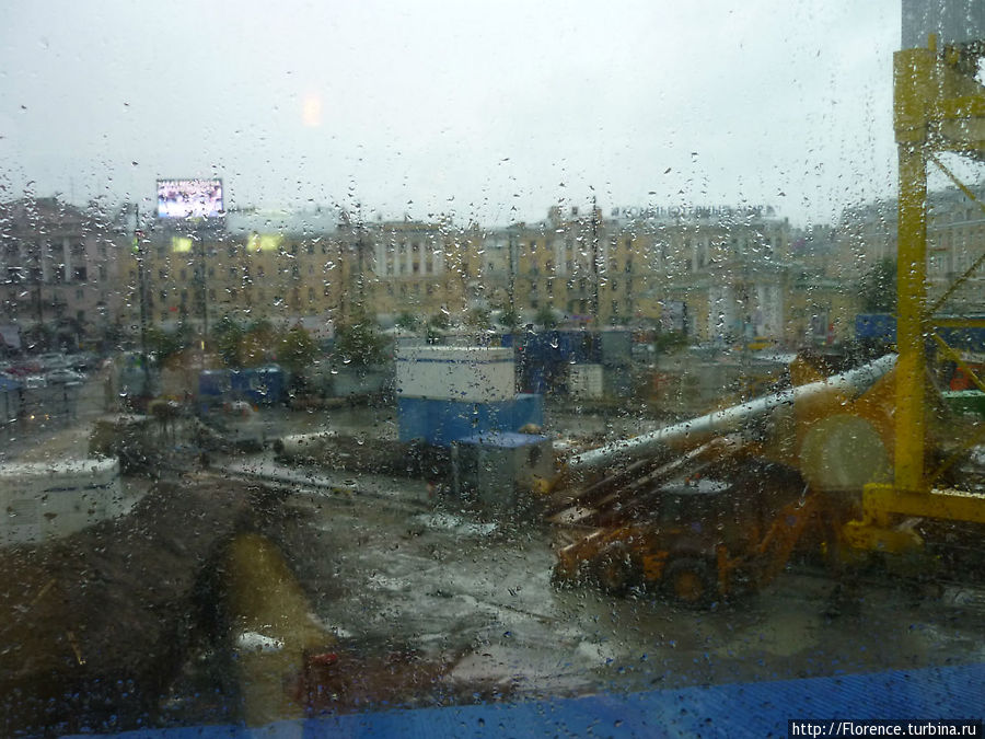Неэстетичный вид под дождем из Orange club Санкт-Петербург, Россия