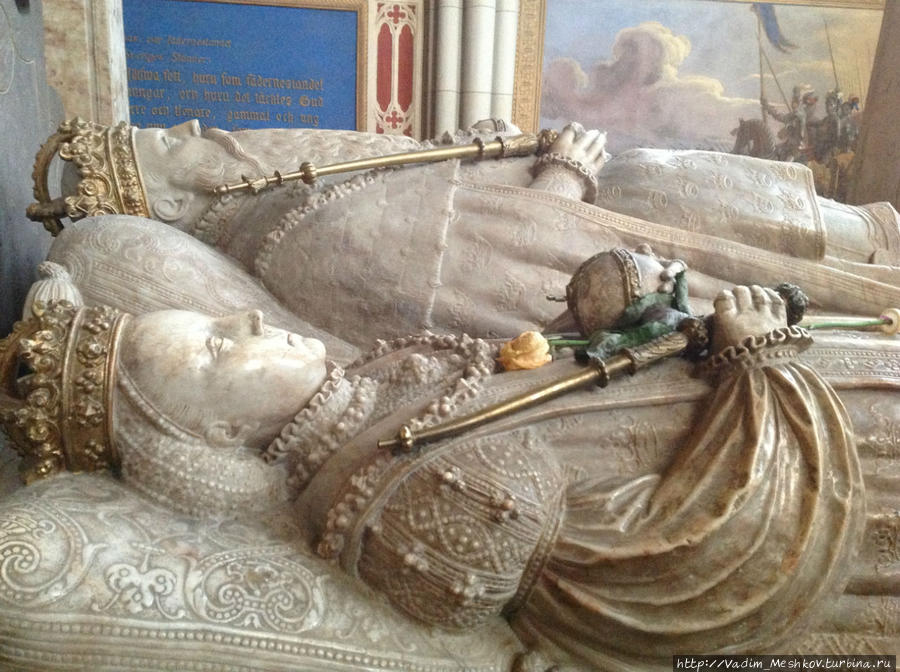 Гробницы шведских королей в Кафедральном Соборе города Уппсала. Уппсала, Швеция Гробницы шведских королей в Кафедральном Соборе города Уппсала. Уппсала, Швеция