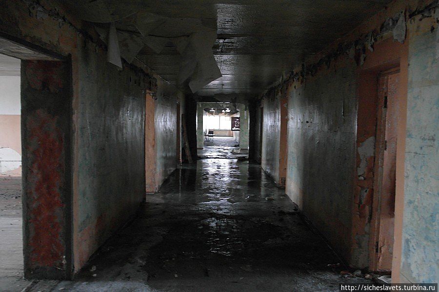 Былая воздушная мощь. Кладбище самолетов под Запорожьем Запорожская область, Украина Былая воздушная мощь. Кладбище самолетов под Запорожьем Запорожская область, Украина