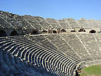 Театр. Фото из Википедии