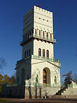 В 2012 г залечена еще одна рана от Великой Отечественной войны — восстановлен павильон Белая Башня