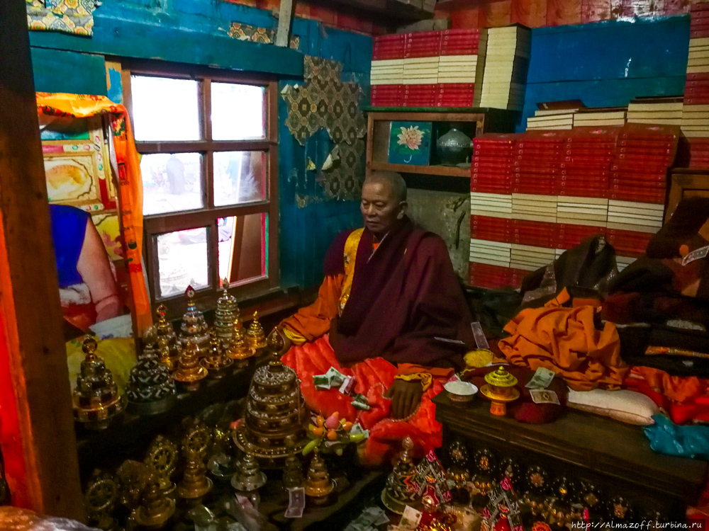 Монастырь Яченг Гар — самый большой ретритный центр Тибета Яченг Гар, Китай