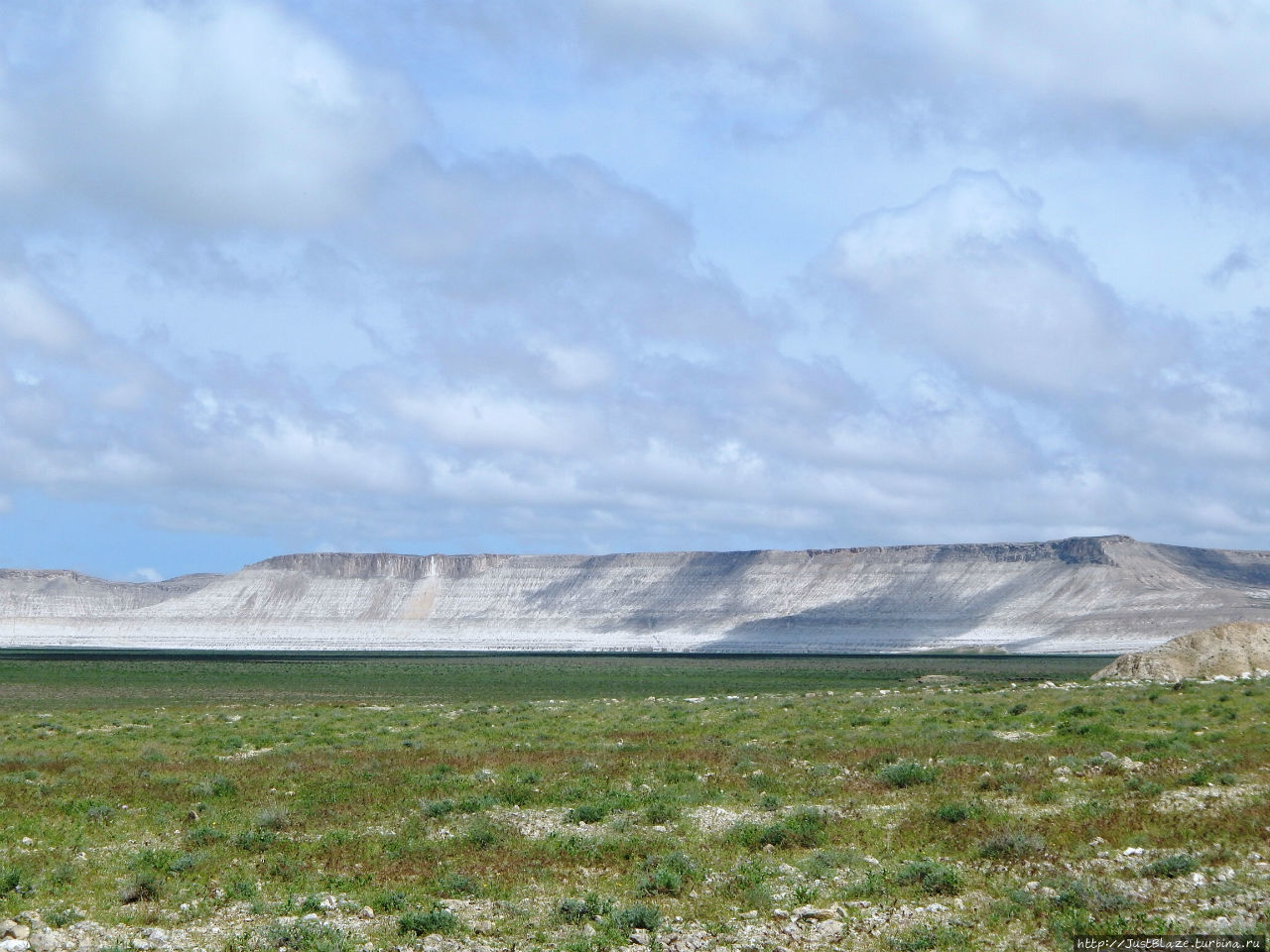 Края долины — белые чинки Мангистауская область, Казахстан