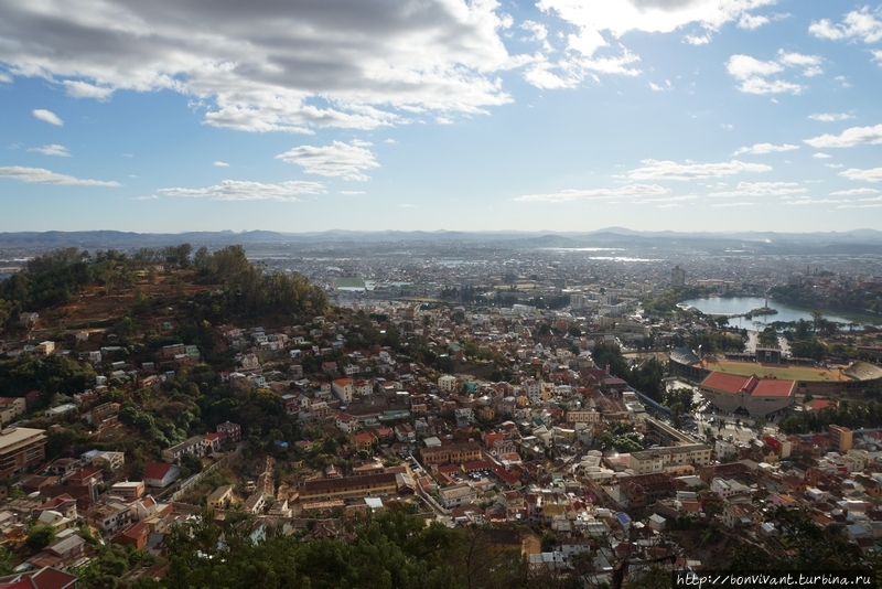 Вид на Тану, столицу острова Мадагаскар