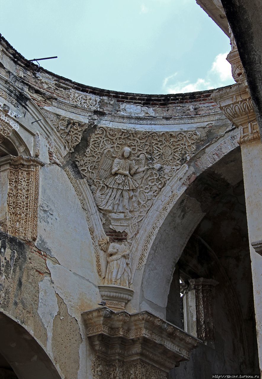 Кафедральный собор в Антигуа, когда руины лучше реставрации