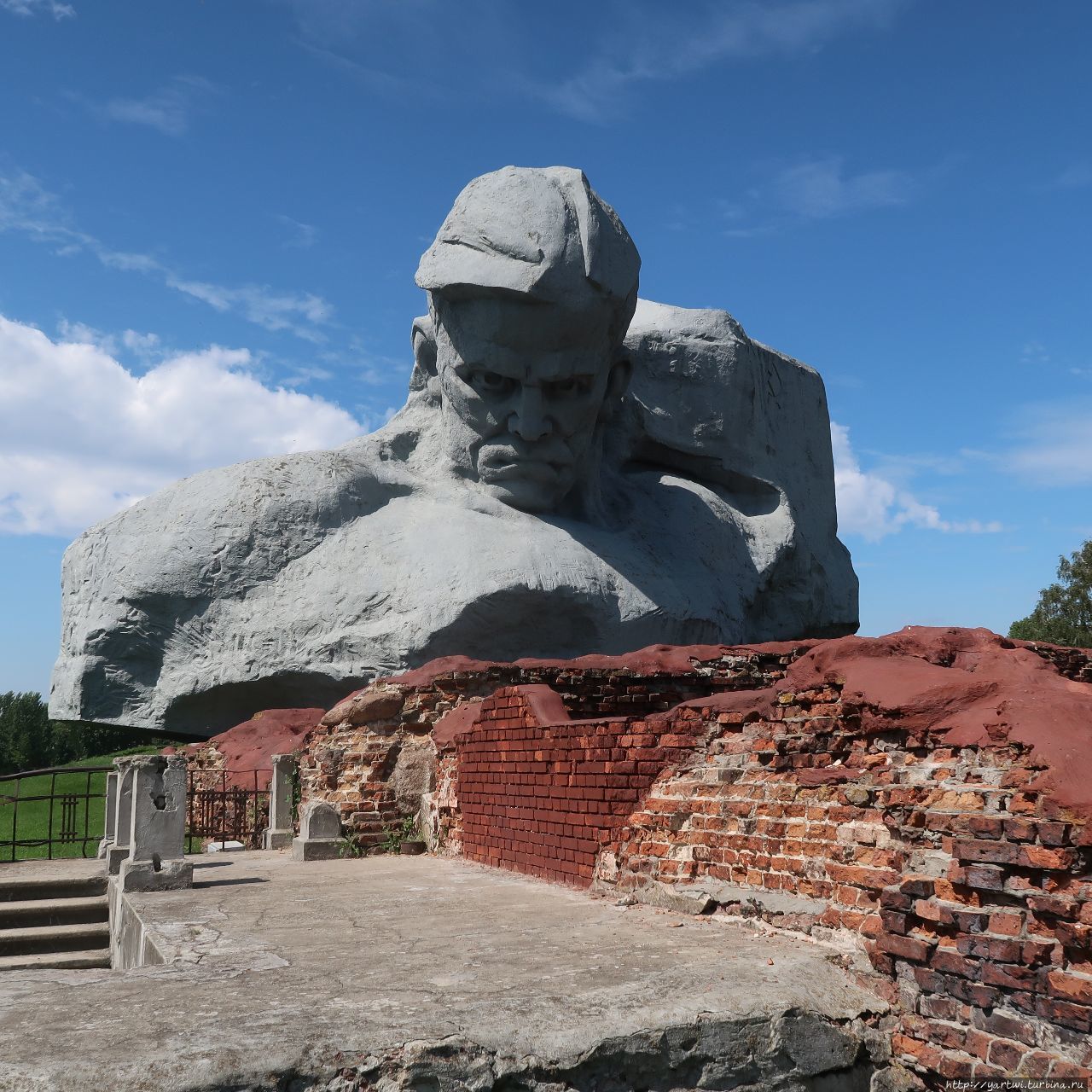 Мемориальный комплекс Брестская крепость — герой. Брест, Беларусь