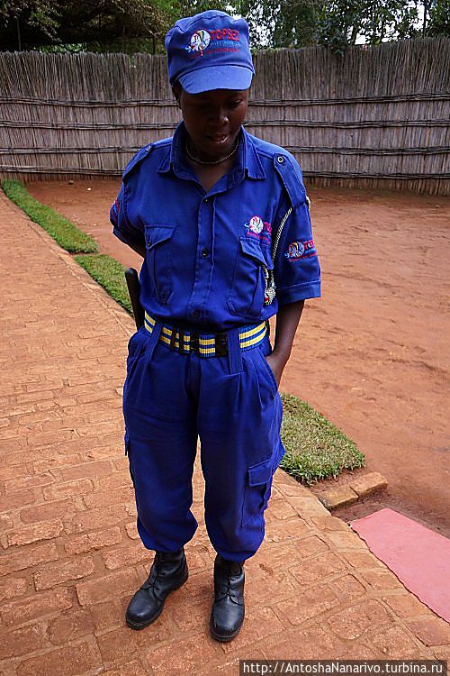 Девушка из местного ЧОПа. Девушка из местного ЧОПа.