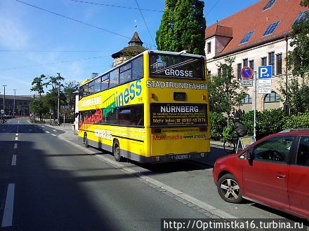 Автобусная остановка на основном рынке / за Фрауенкирхе до Commerzbank Нюрнберг, Германия