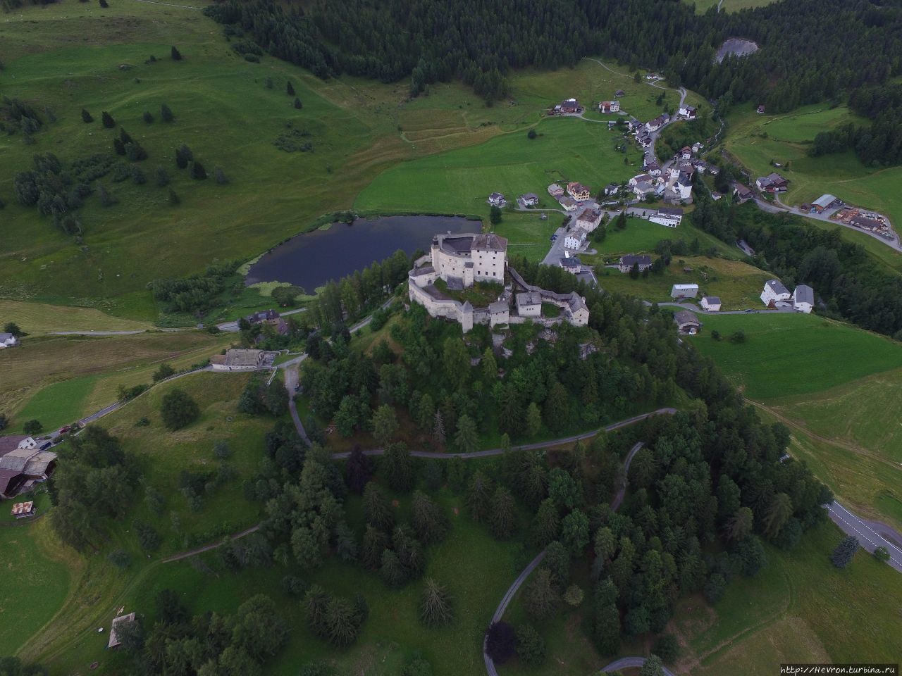 Замок Тарасп Тарасп, Швейцария