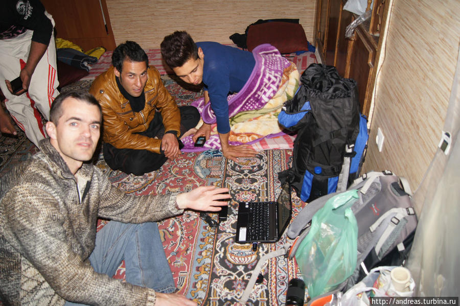 Показываю афганцам Афганистан Исфахан, Иран