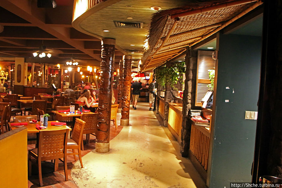 Tiki's Grill & Bar Гонолулу, CША