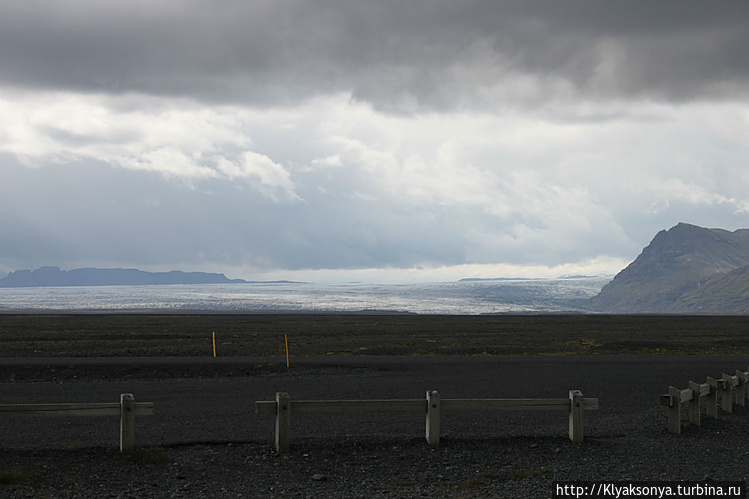 Вид на ледник со стороны Вид на ледник со стороны