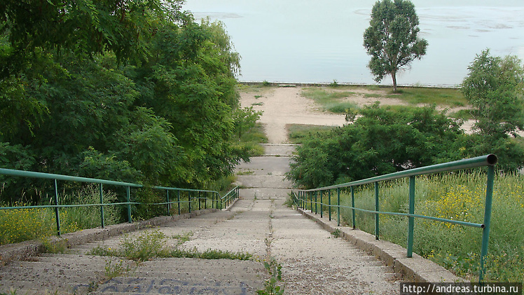 В Новоазовске спуск к мор