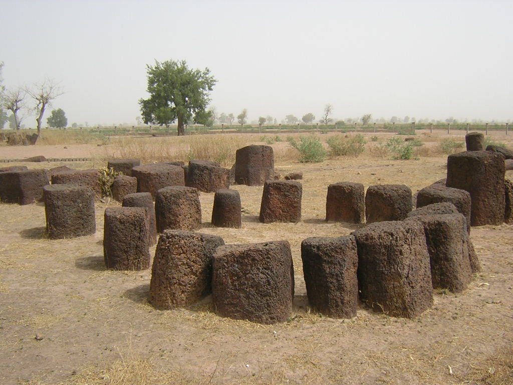 Каменные круги Сине-Нгайене / Stone Circles of Sine Ngayene