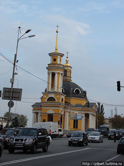 Церковь Рождества Христова. Колокольня церкви Церковь Рождества Христова. Колокольня церкви