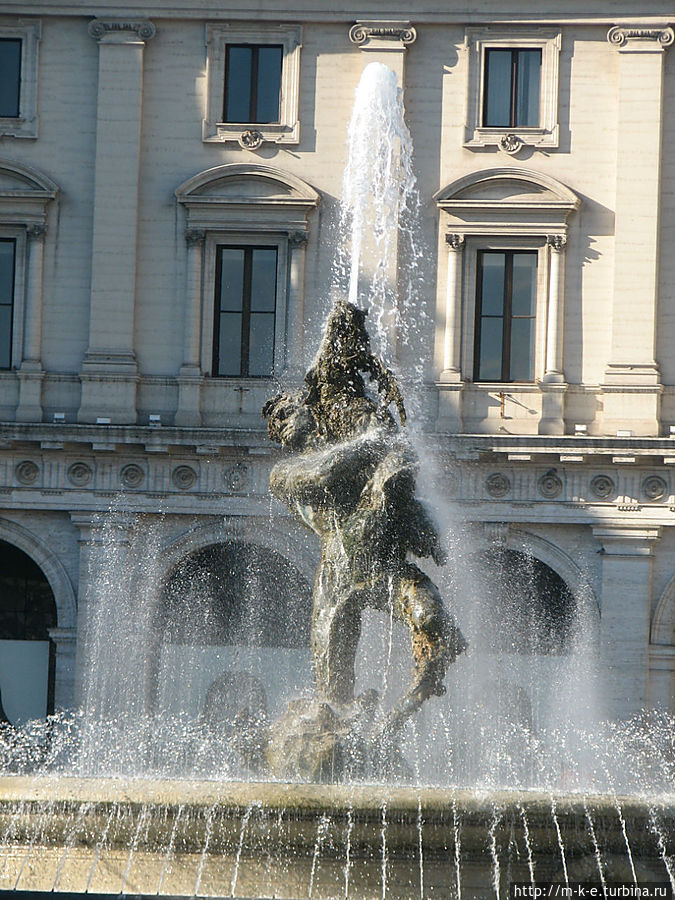 Фонтан Наяд с нимфами Фонтан Наяд с нимфами