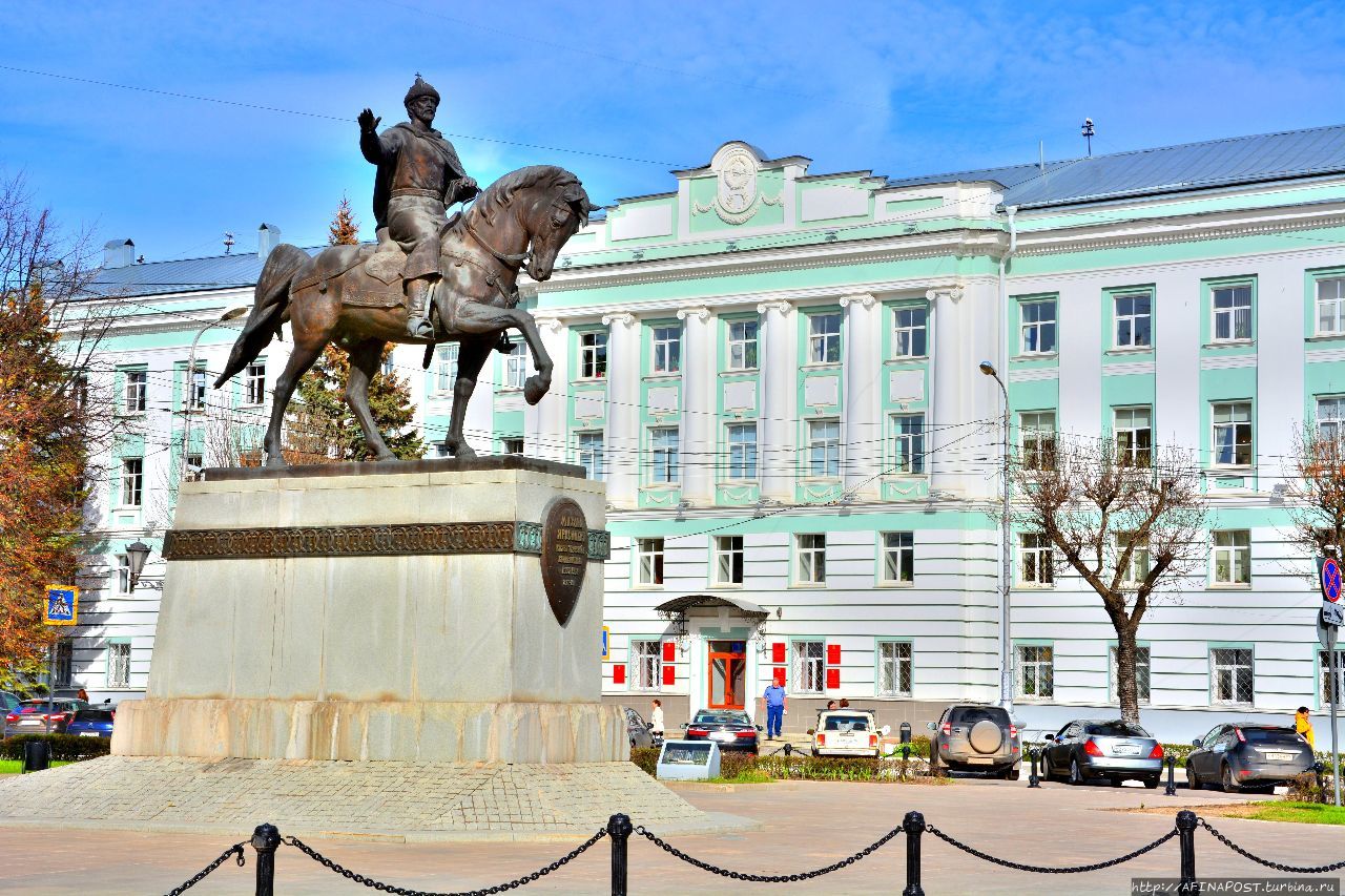 Памятник Великому князю Михаилу Ярославичу Тверь, Россия