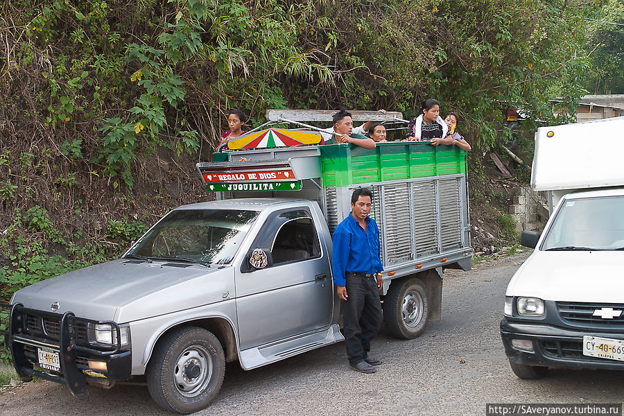 Горные районы Чьяпаса. Территории индейского самоуправления Сан-Кристобаль-де-Лас-Касас, Мексика Горные районы Чьяпаса. Территории индейского самоуправления Сан-Кристобаль-де-Лас-Касас, Мексика