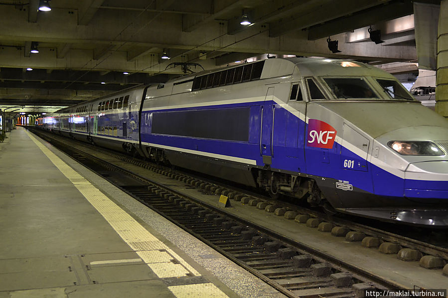 Поезд TGV. Париж, Франция