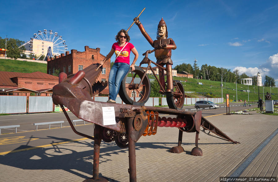 Клещ, корова и железный велосипедист побеждающий змея Ижевск, Россия