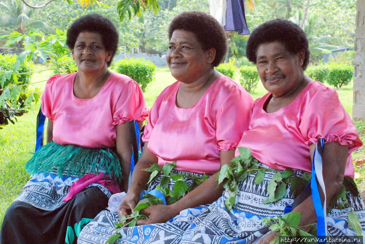 Женщины деревни Муайра в 