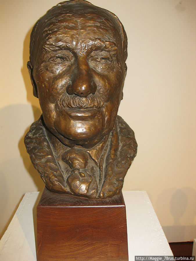 Бюст Чарльза Спенселей, художника, работы Джона Доули Бюст Чарльза Спенселей, художника, работы Джона Доули