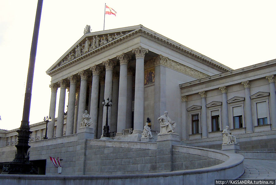 Античный храм, символ демократии Вена, Австрия