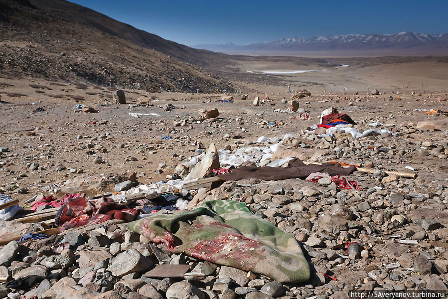 Одеяло, в котором разбивается голова и носилки — волокуши Тибет, Китай