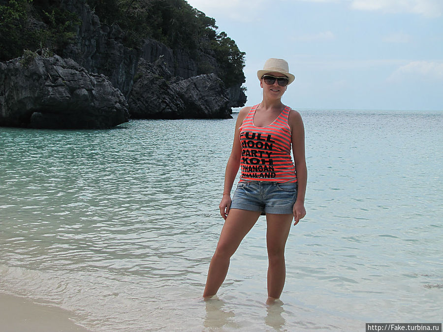 высадились на одном необитаемом островке покупаться высадились на одном необитаемом островке покупаться