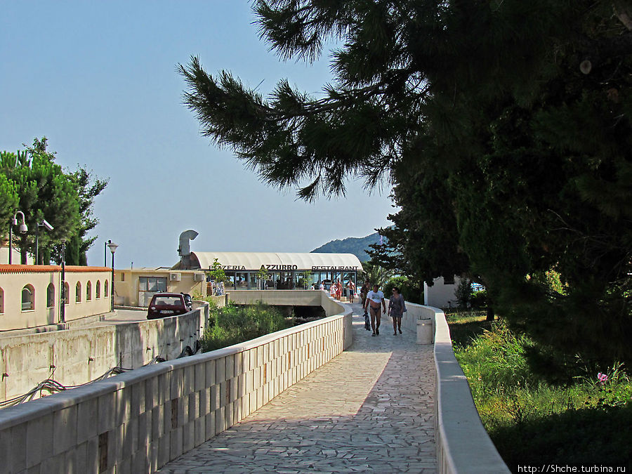 дорога к пляжу Бечичи, Черногория