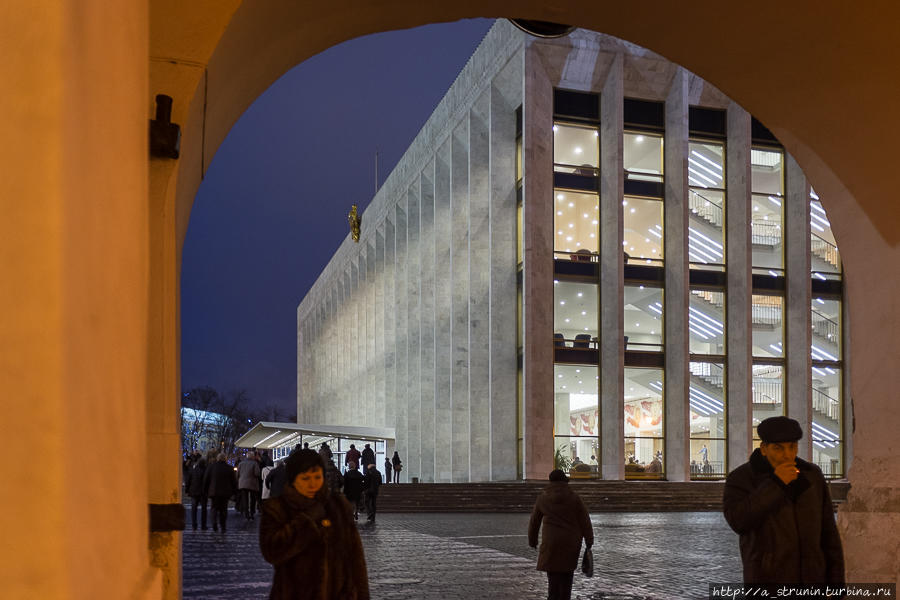 Новым романтикам адресуется Новым романтикам адресуется