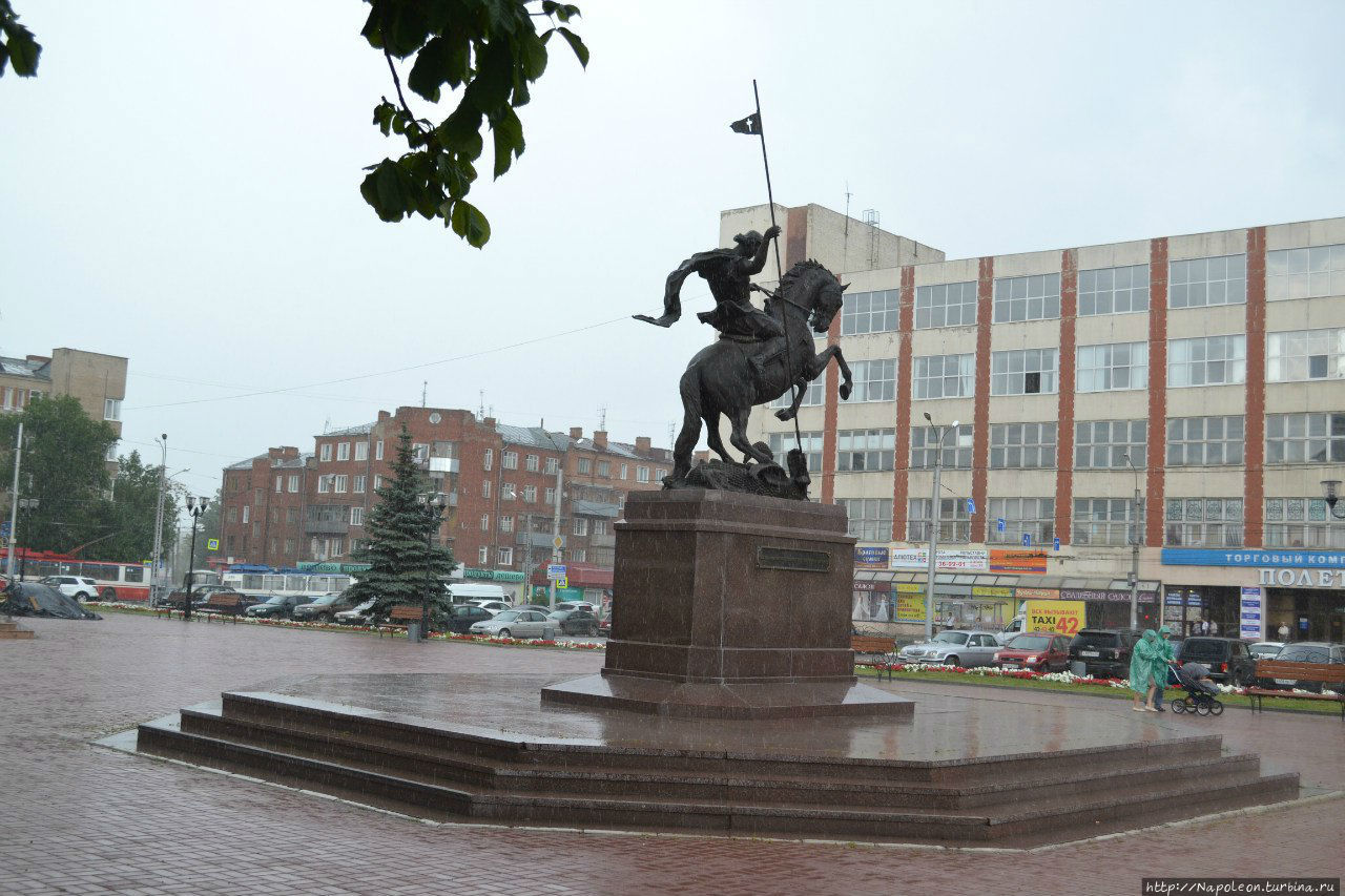 Памятник  Георгию Победоносцу / St. George monument