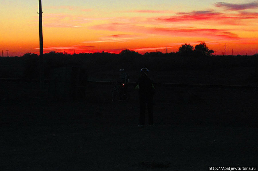 Вечерело... Вечерело...