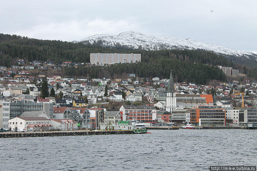 Город в окружении гор Мольде, Норвегия
