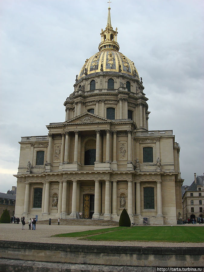Эта церковь — подлинная святыня, дань памяти наполеоновской эпохи. Париж, Франция
