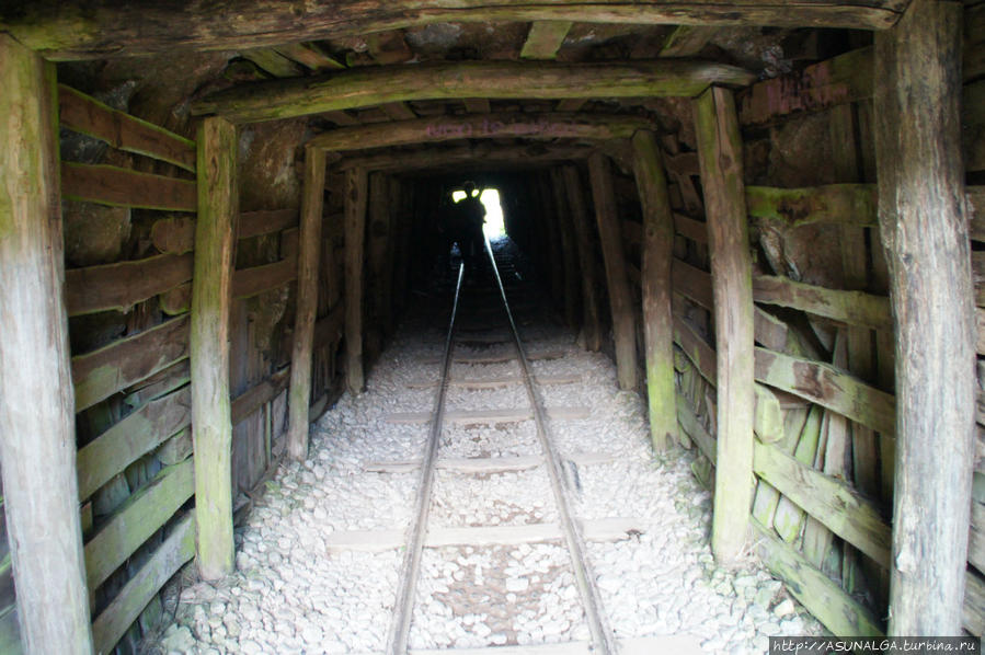 Путь нетруден. Проходит мимо заброшенной шахты Буферрера. Национальный парк лос Пикос де Еуропа, Испания
