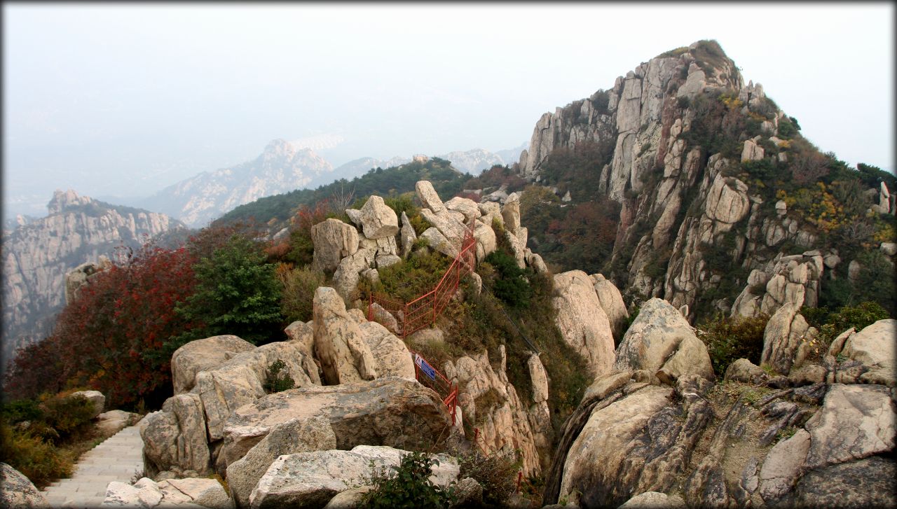 Гора Тайшань Тайшань гора (1545м), Китай