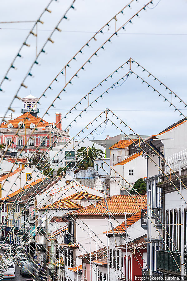 Старинный город под защитой Юнеско Ангра-ду-Эроижму, остров Терсейра, Португалия