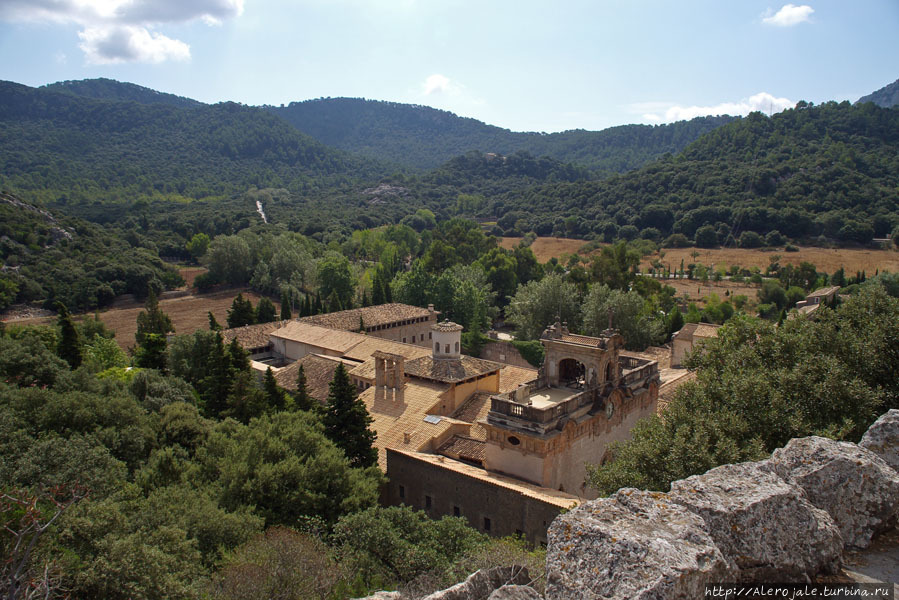 Монастырь Ллюк / Lluc monastery