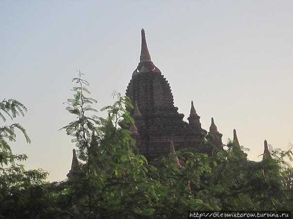 Первый закат в  Багане Баган, Мьянма