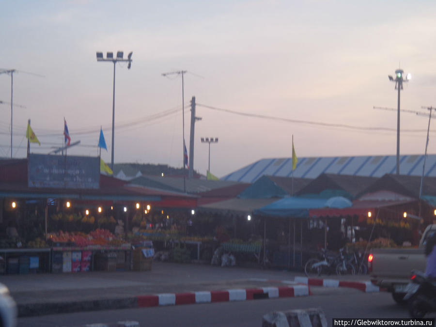 Night Market Бурирам, Таиланд