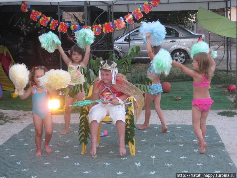 Как мы вернулись в детство. Кирилловка, Украина Как мы вернулись в детство. Кирилловка, Украина