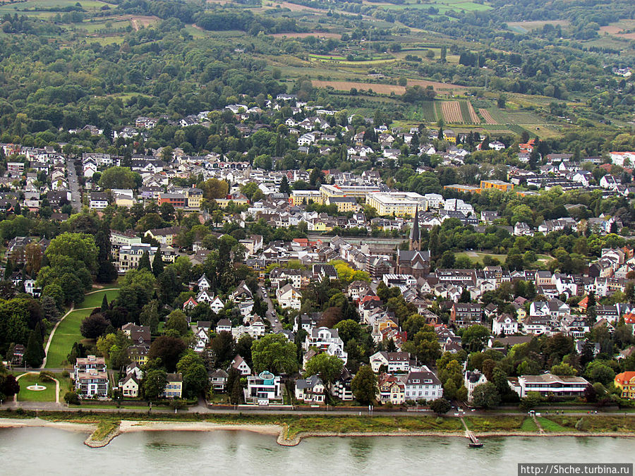 Бад-Годесберг, городок напротив Бад-Годесберг, городок напротив
