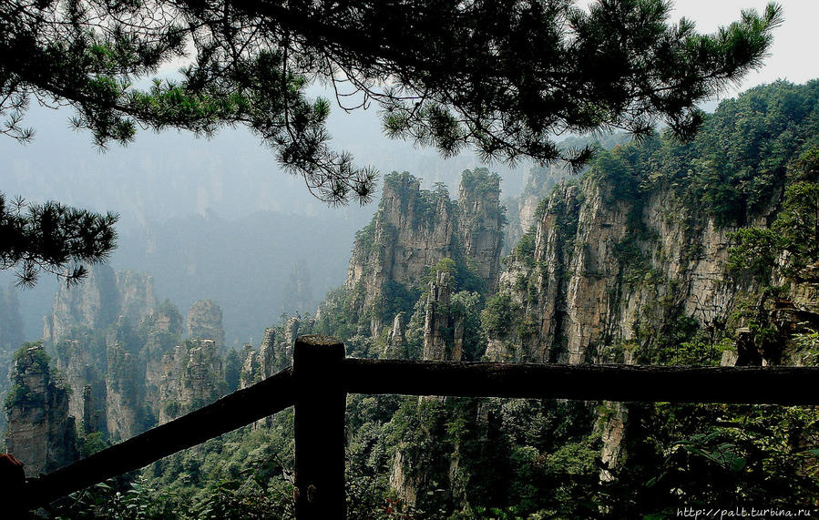 Видовая платформа Тяньцзы Чжанцзяцзе Национальный Лесной Парк (Парк Аватар), Китай