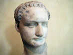Император Тит Флавий Домициан.