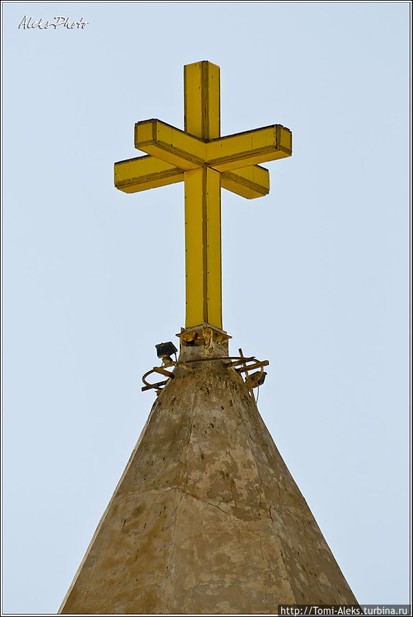 Своеобразные коптские кресты...
* Египет