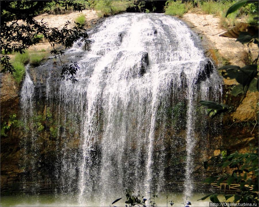 Вьетнам — бородатый водопад Пренн (Prenn Waterfall) Канчанабури, Таиланд