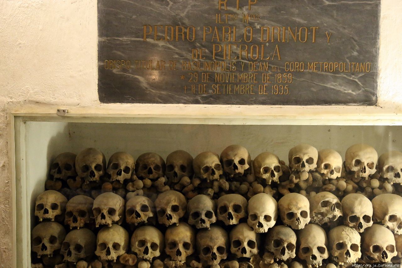 Музей Кафедрального собора Лимы Лима, Перу Музей Кафедрального собора Лимы Лима, Перу