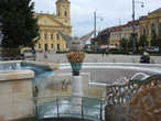 Реформаторский собор и фонтан на главной площади Дебрецена