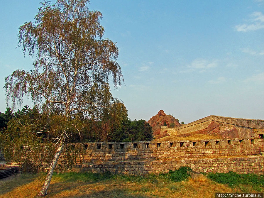 Снова спустились в античную область. теперь, после прогулок по вершинам, можно и тут задержаться. В начале горы влекли вперед неудержимо Снова спустились в античную область. теперь, после прогулок по вершинам, можно и тут задержаться. В начале горы влекли вперед неудержимо